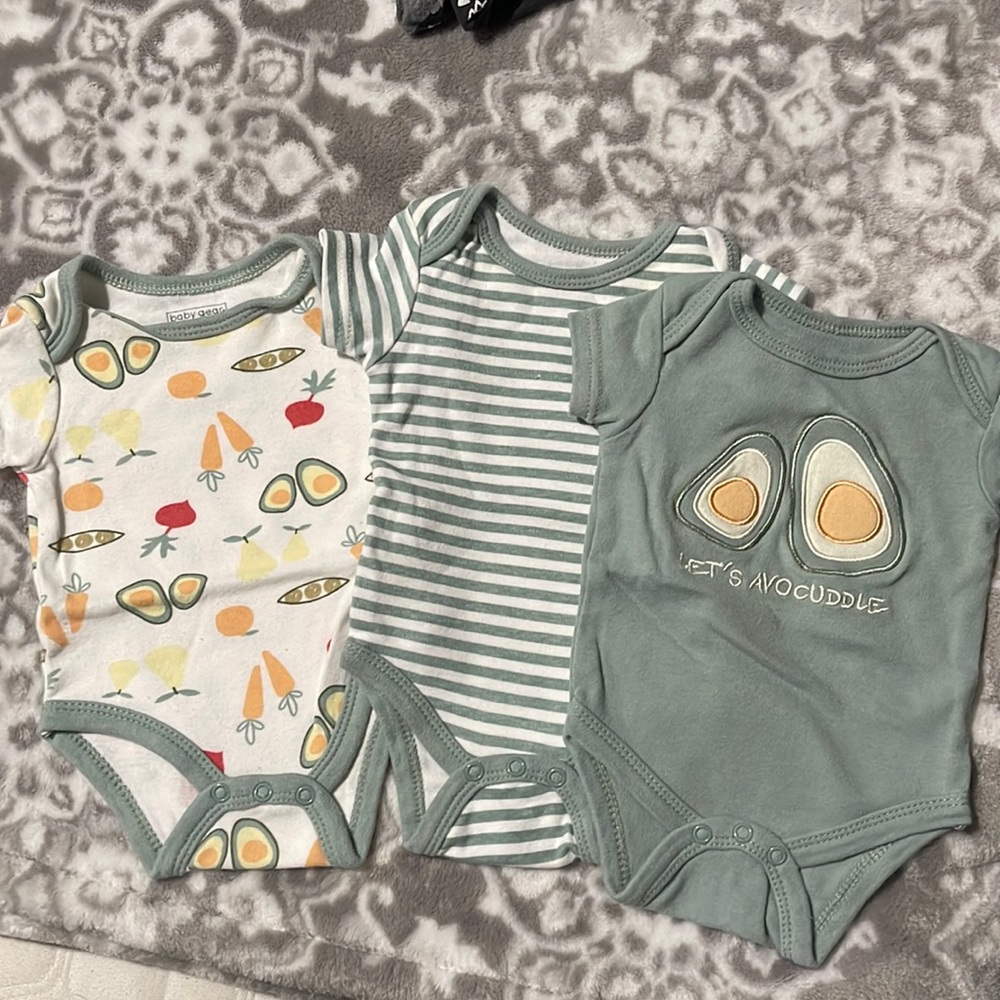 3PK onesies 0-3months